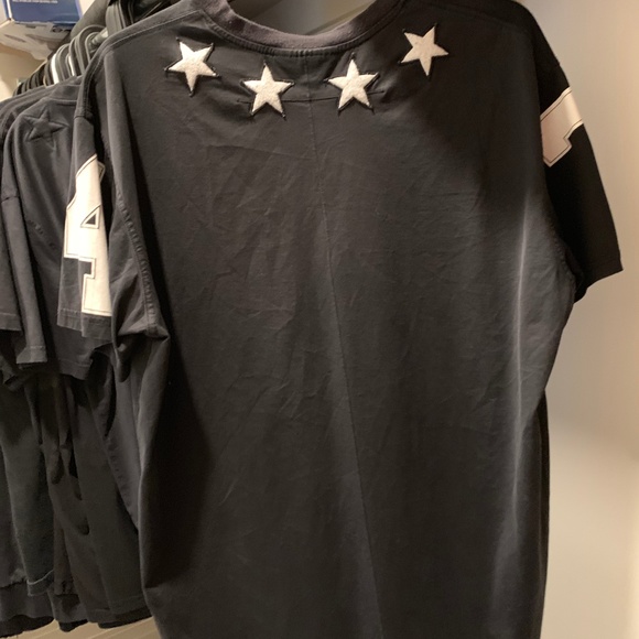 GIVENCHY Star T-Shirt - Picture 2 of 3